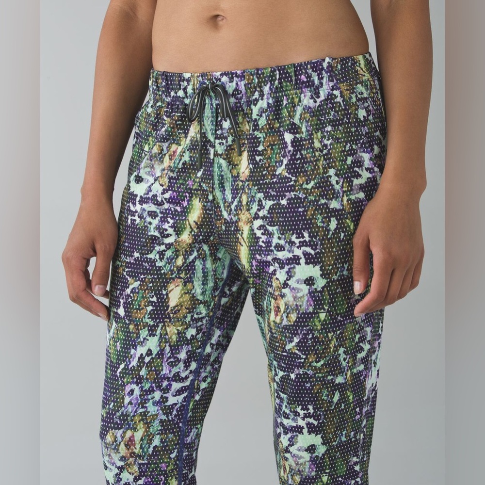 Lululemon Workout Set - Picture 3 of 12